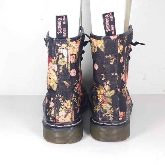 Dr. Martens Women's 11821 US7 Black Canvas Floral Lace Up Combat Boots - Picture 9 of 12